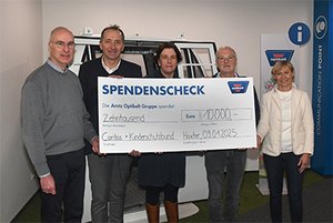 The Arntz Optibelt Group is continuing its commitment to the region and is supporting the Caritas Association for the Höxter District and the Höxter Child Protection Association with a total donation of 10,000 euros this year.  